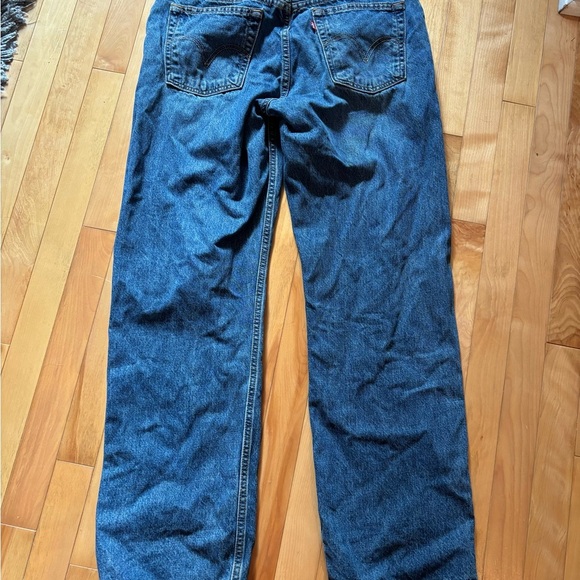 Classic Blue Levi’s Jeans Relaxed straight - Picture 6 of 8